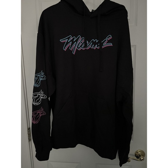 Men's 2XL NWOT‎ New Era Miami Heat Black Hoodie